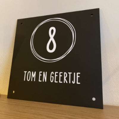 Naambordje vierkant met cirkels
