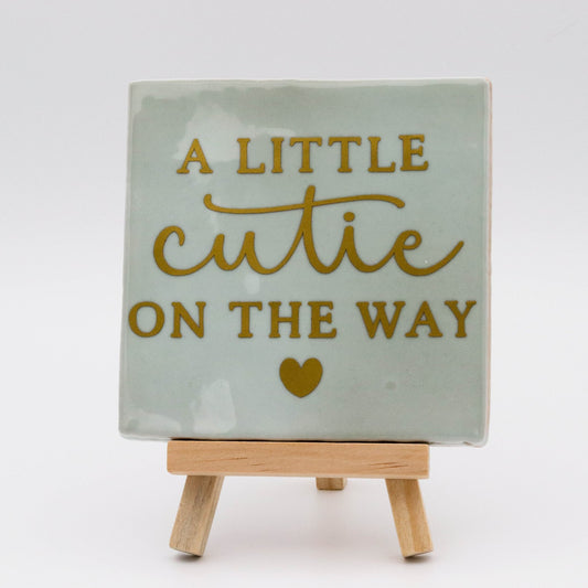 Tegeltje met tekst A Little Cutie - Pienies